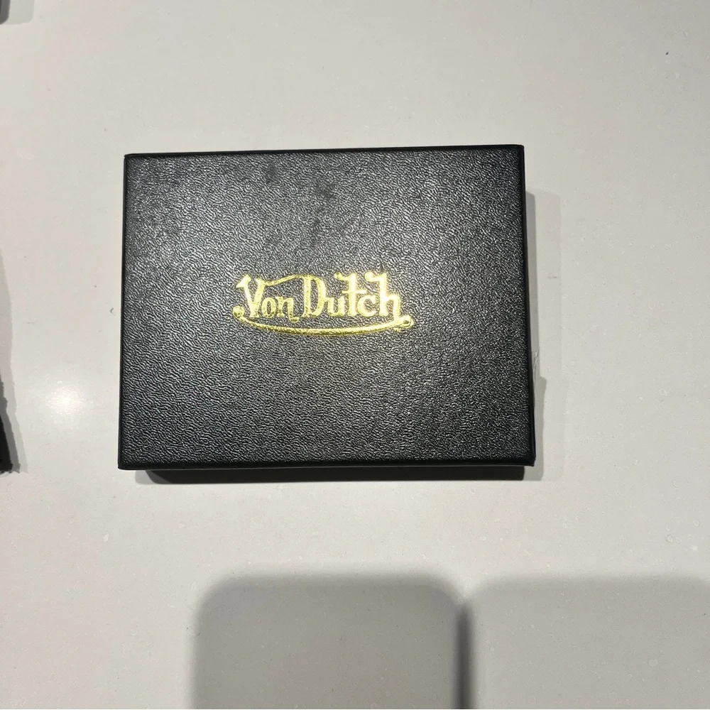Von Dutch Wallet Silver in Bag and Box